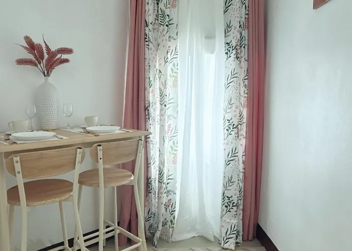 Budget Sweet Escape At San Marino Residences 호텔