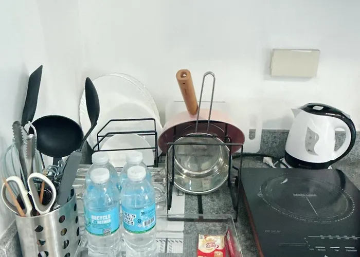 Budget Sweet Escape At San Marino Residences 호텔 3*