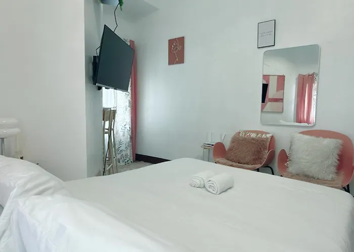 호텔 Budget Sweet Escape At San Marino Residences 세부